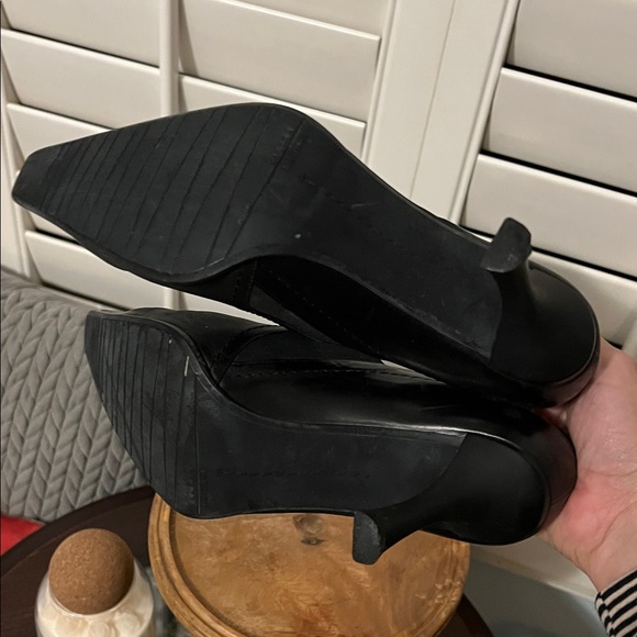 🛑 1 hour sale. Stuart Weitzman, size 9.5, Black Leather Heel booties - Picture 7 of 8